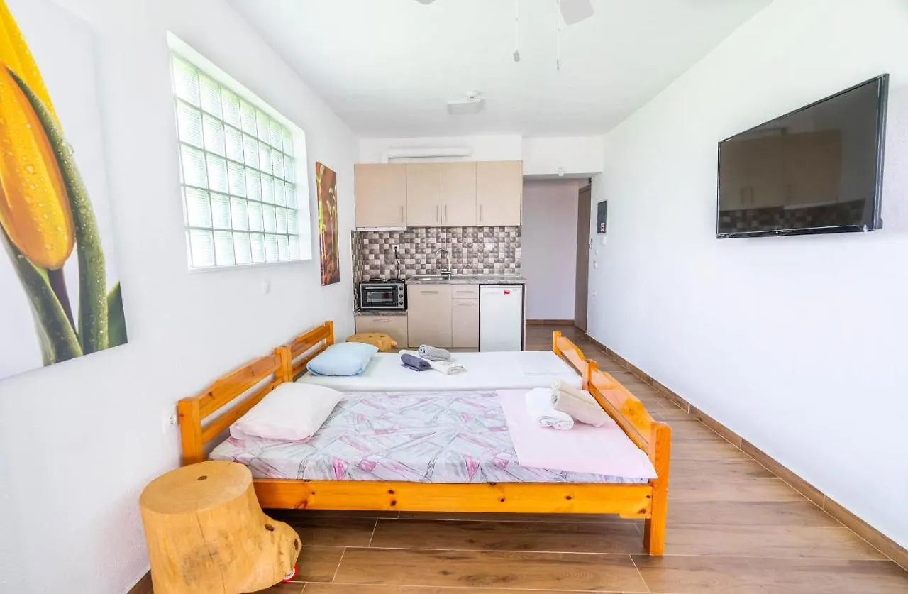 Guest house Stone House & Apartments Stavros