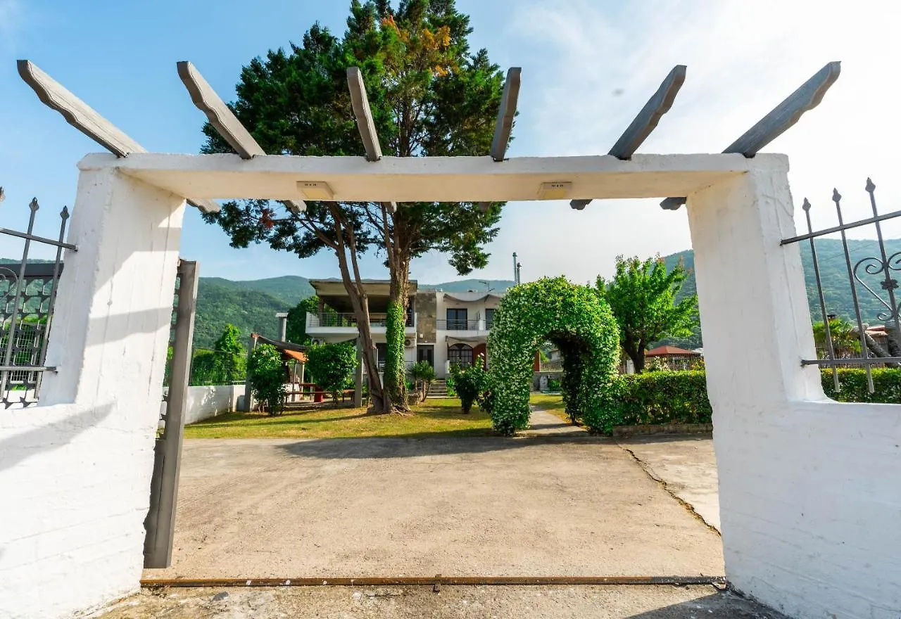 Guest house Stone House & Apartments Stavros